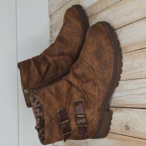 Blowfish Ronin Lug Bootie Sz 10